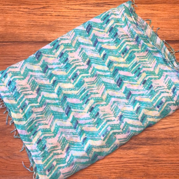 Fab American Eagle Infinity Scarf -Gorgeous Colors! - Picture 2 of 4